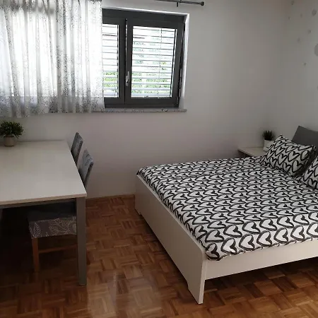 Emma - Free Parking, Ac, Wifi 류블랴나