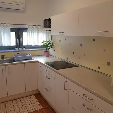 Apartment Emma - Free Parking, Ac, Wifi Ljubljana