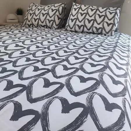 Emma - Free Parking, Ac, Wifi Apartment