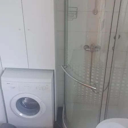 Emma - Free Parking, Ac, Wifi 아파트