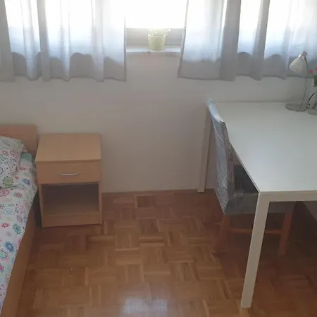 Emma - Free Parking, Ac, Wifi *