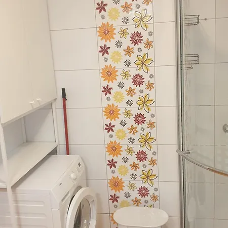 Emma - Free Parking, Ac, Wifi 아파트 *