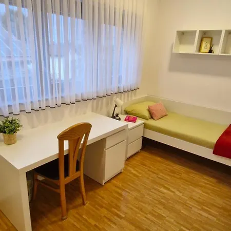 Emma - Free Parking, Ac, Wifi 아파트 류블랴나