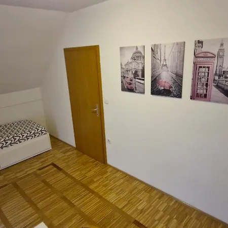 Emma - Free Parking, Ac, Wifi