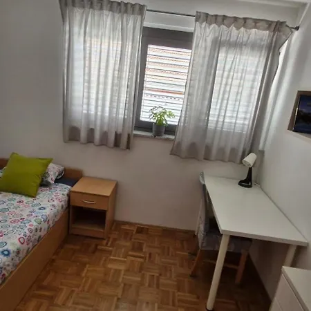 アパート Emma - Free Parking, Ac, Wifi