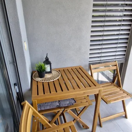 Emma - Free Parking, Ac, Wifi アパート *