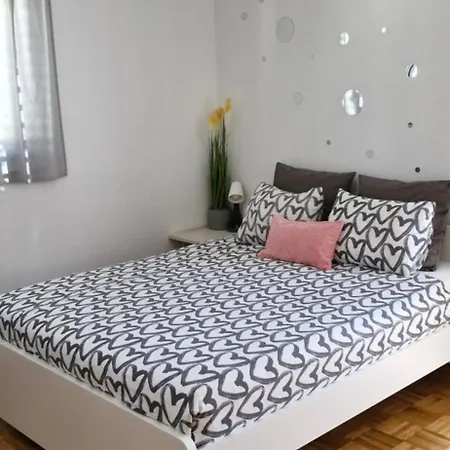 Emma - Free Parking, Ac, Wifi *