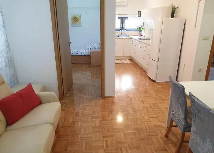 Emma - Free Parking, Ac, Wifi Lublana