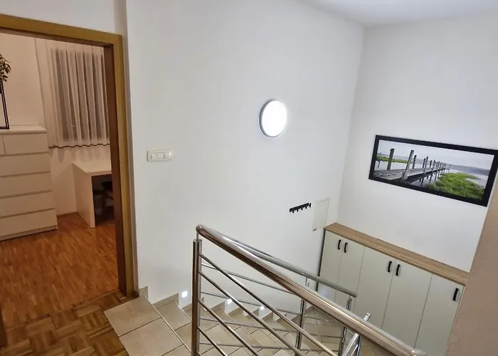 Apartament Emma - Free Parking, Ac, Wifi