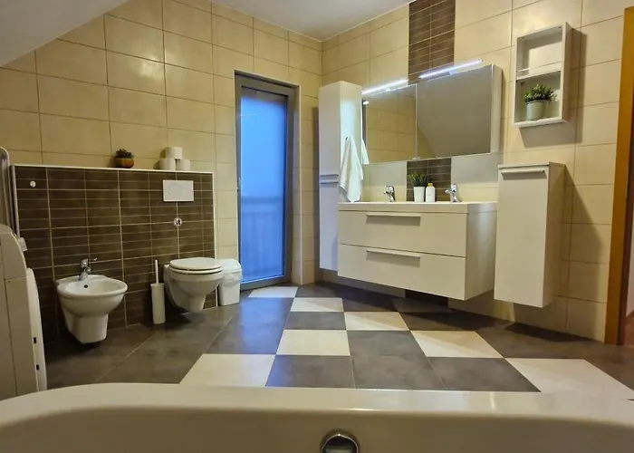 Emma - Free Parking, Ac, Wifi